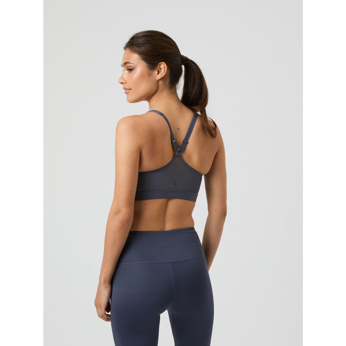 Björn Borg Mid V Support Sports Bra Odyssey Gray